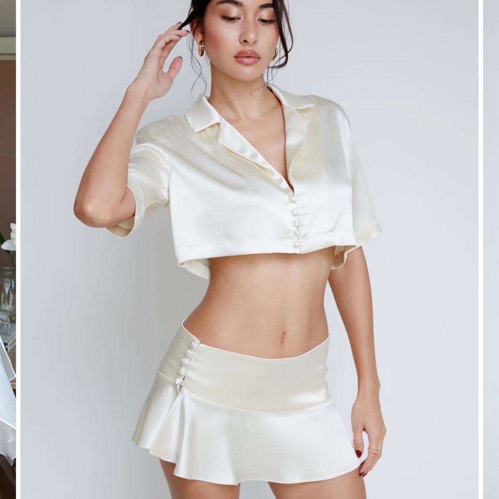 Elegant Cream Silk Mini Skirt